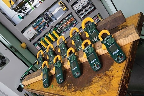 EMERSON PROFESSIONAL TOOLS CM-660 Clamp Meter AC, Manual/Automatic Selection