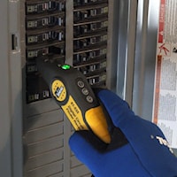 IDEAL INDUSTRIES 61-535 120V AC CIRCUIT BREAKER FINDER