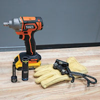 KLEIN TOOLS 66009 4-IN-1 FLIP QUAD SOCKET