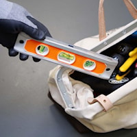 KLEIN TOOLS 935R Torpedo Level Top Read, Rare Earth Magnetic 0.001 in +/- 3 Vials