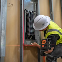 KLEIN TOOLS 93LCLS Laser Level with Plumb Spot Self-Leveling, Cross-Line +/-3/32 in Per 33 ft +/-