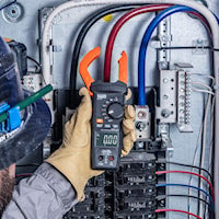 KLEIN TOOLS CL710 600A AUTO-RANGING PRO CLAMP METER