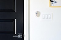 LEGRAND TM870W The Radiant® Decorator Switch Rocker/Button 1 Gang 15 A, 120/277 V White