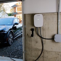 LEVITON EV320 32 Amp Level 2 Electric Vehicle Charging Station